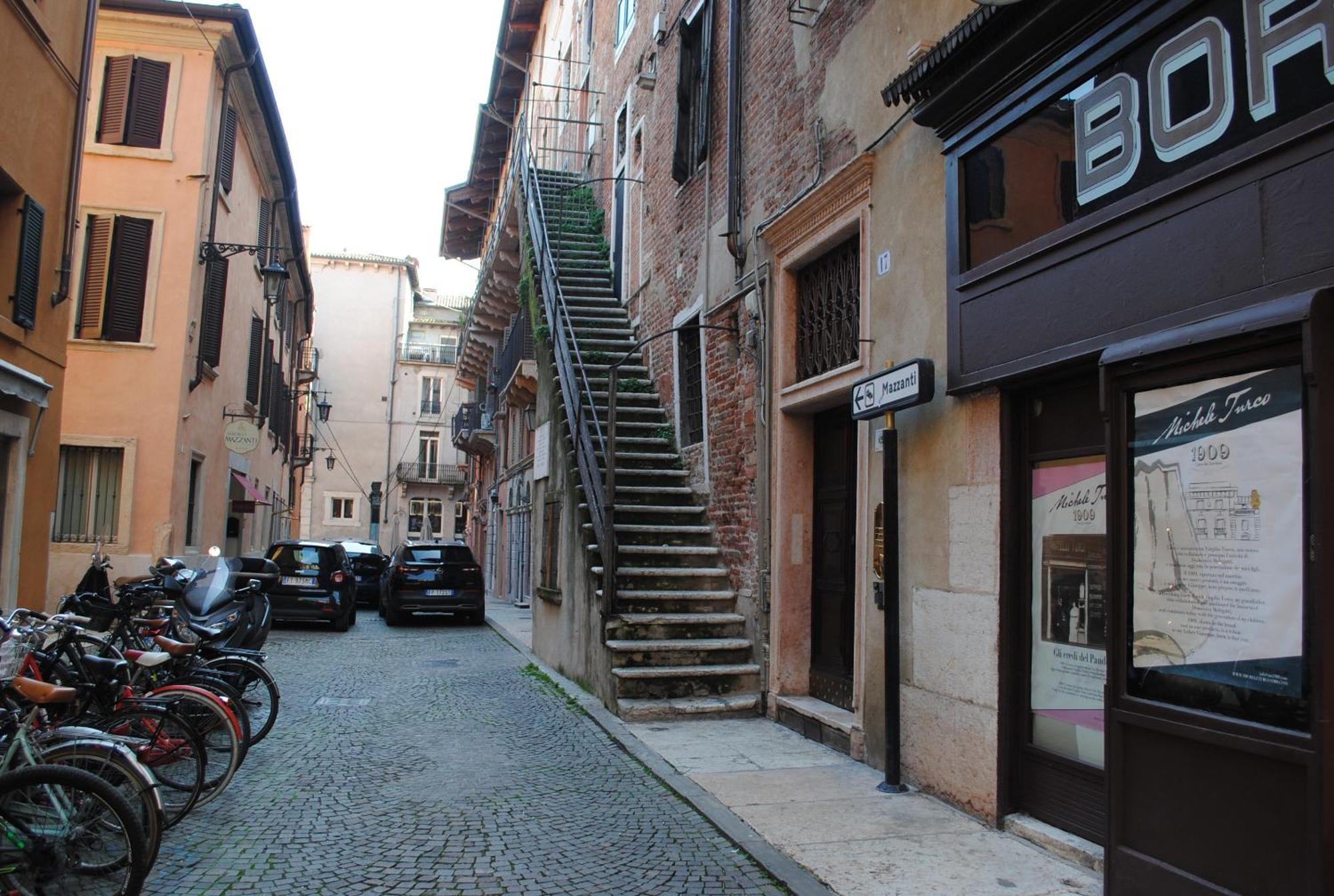 Dreaming Mazzanti 11 Apartman Verona Kültér fotó